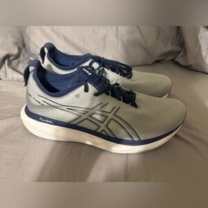 ASICS Nimbus 25